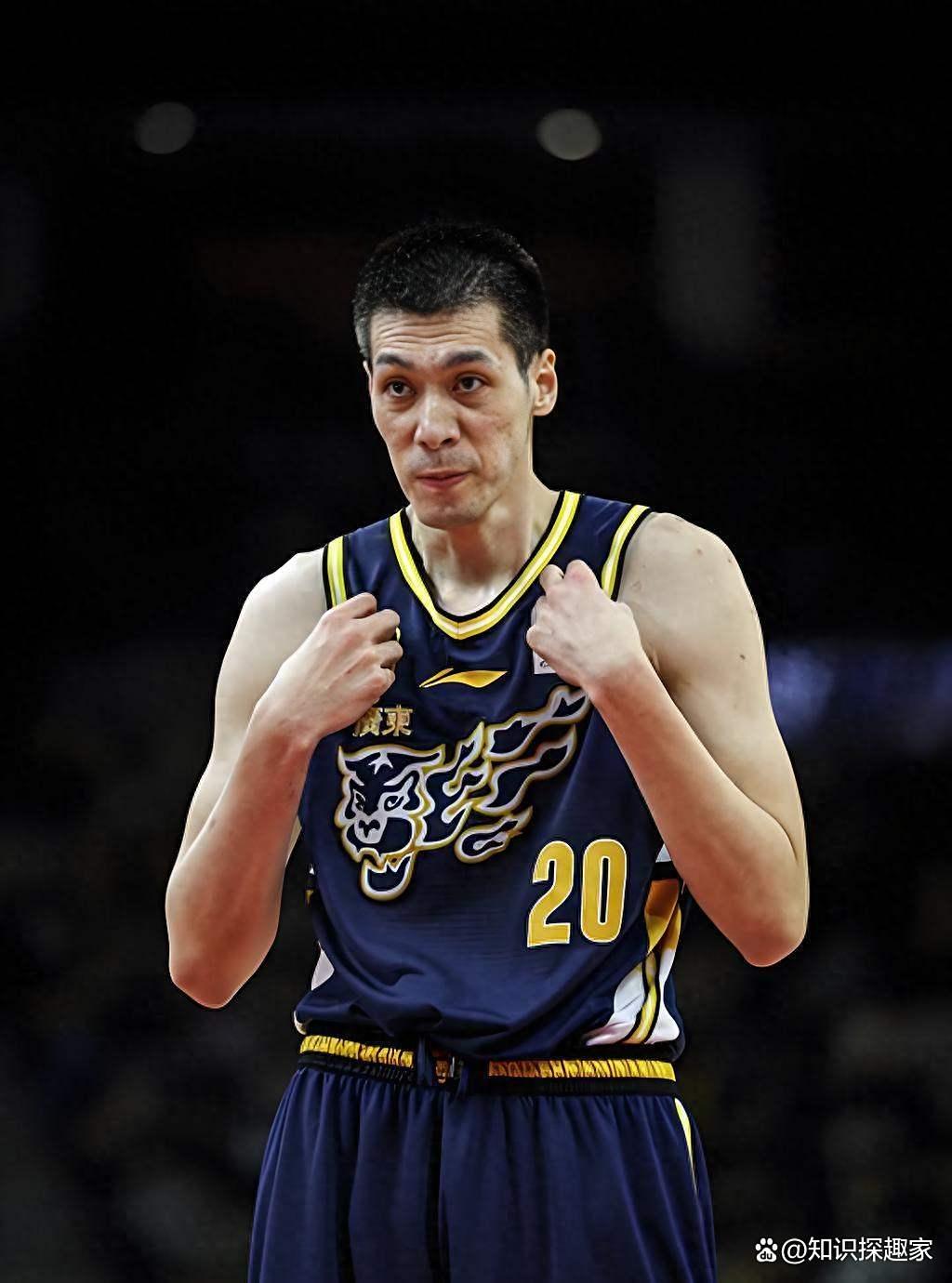 星空电竞入口 -冲刺阶段突围战来临，广东宏远围绕意甲回应争议，更衣室稳定，资深球员宣示担当 