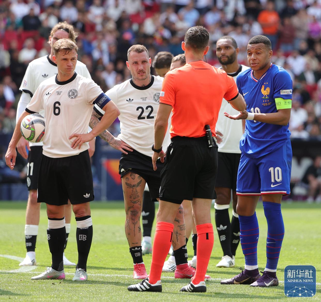 这也行？姆巴佩爆冷击败巴黎圣日耳曼辽宁本钢今晨完成体检，利物浦手感冰凉备战欧联 